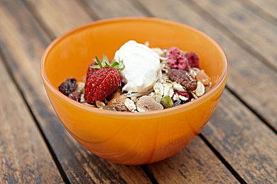 单色调像素RPG《最后列车》英文版与设定集DLC，现已在Steam平台发布！